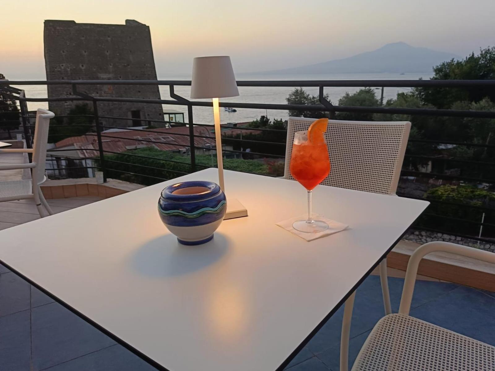 Eden Bleu Hotel Vico Equense Eksteriør billede